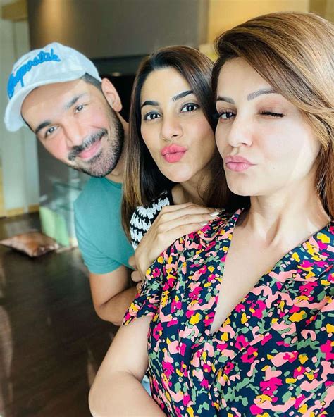 Pictures Of Rubina Dilaik And Abhinav Shukla Enjoying Mumbai Monsoon Go