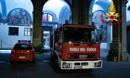 Incendio Nella Notte All Ospedale Prima Firenze