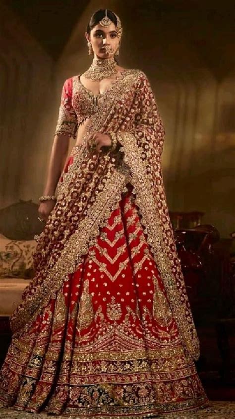 Pin By Raja On Pins By You Indian Bridal Dress Indian Bridal Wear