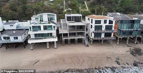 Kanye West Malibu mansion – BlackSportsOnline