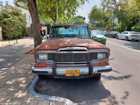 Cc Outtake 1983 Jeep Wagoneer Limited And Some Mystery Cars