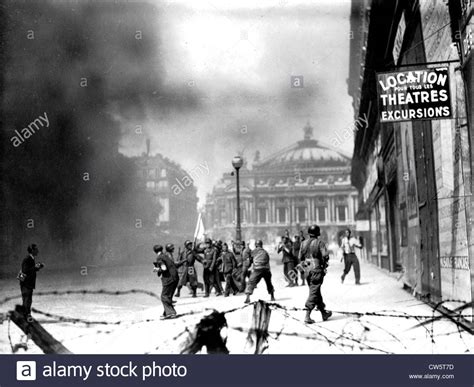 Liberation of Paris: the Nazi surrender Stock Photo - Alamy