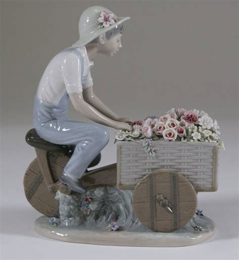 659 Lladro Boy With Flower Cart 5029 Lot 659