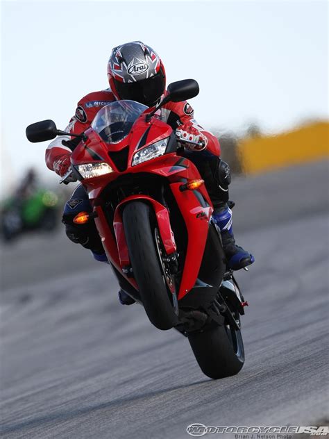 Cbr600rr Iphone Wallpapers Wallpaper Cave