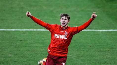 1 FC Köln feiert dank Thielmann Last Minute Sieg gegen FC Schalke 04