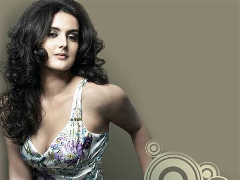 Tulip Joshi Hot Photo Gallery Saree Sexy Pictures