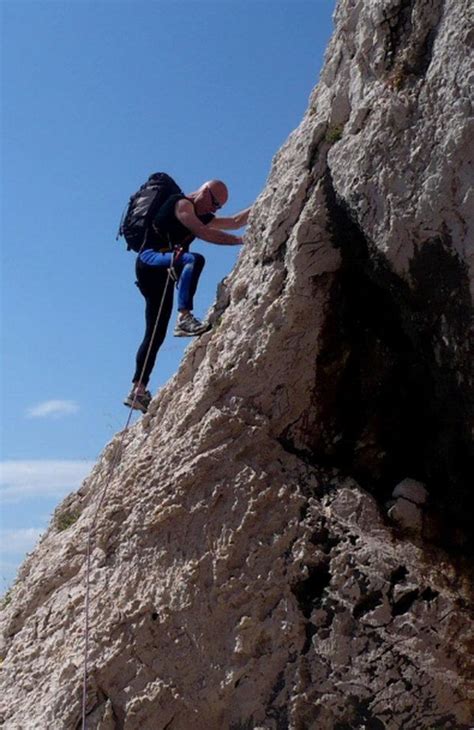 Famoso Alpinista Italiano Se Desequilibra E Morre Em Escalada Na