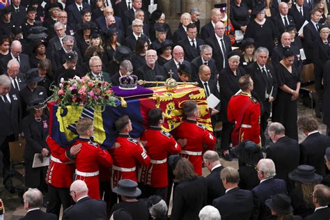 Mon 8 44 A M Queen Elizabeth II Mourned At Funeral By Britain And