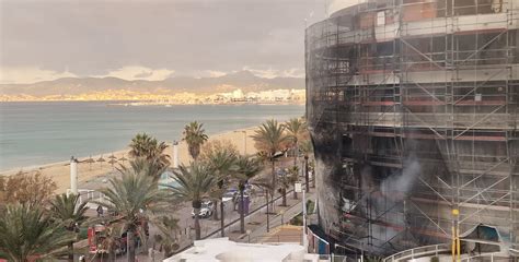 Feuer An Der Playa De Palma Schwerer Brand Im Bikeking Auf Mallorca