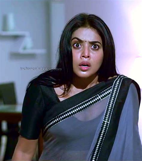Shamna Kasmi Poorna Avunu Hot Saree Hd Caps Indiancelebblog
