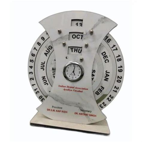 Wooden Table Clock Calendar at Rs 220/piece | कैलेंडर वाली घड़ी in New Delhi | ID: 2850828996397