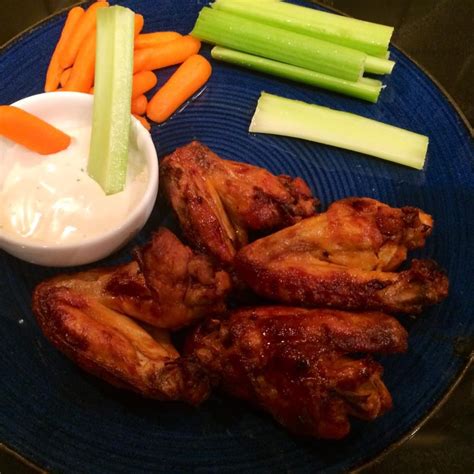 Awesome Slow Cooker Buffalo Wings Recipe