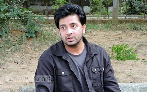 Actor Shakib Khan Hospitalised Amid Bickering With Wife Co Hd