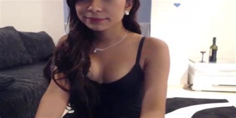 Milf Shows Her Big Boobs Tnaflix