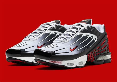 The Nike Air Max Plus 3 Gets A Black Red And White Makeover Sapato Da Nike Nike Sapatos