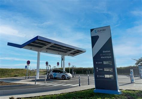 De nouvelles grosses stations avec des bornes de recharge très