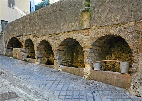 Il Centro Storico E Lantico Lavatoio Sulla Strada Priula Terre Dei