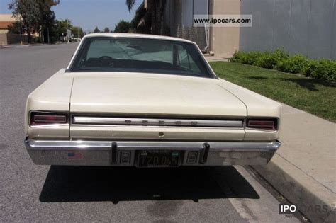 1967 Dodge Coronet 440 - Car Photo and Specs