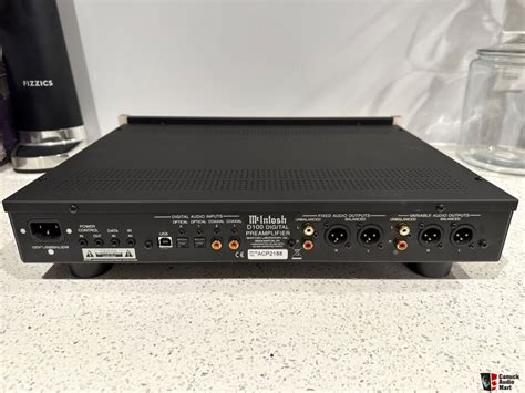 Mcintosh D Digital Preamp Dac Headphone Amplifier Photo