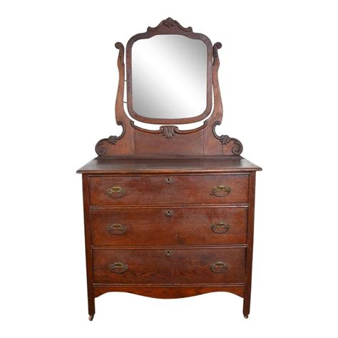 19th Century Traditional George Style Dresser With Mirror Dresser