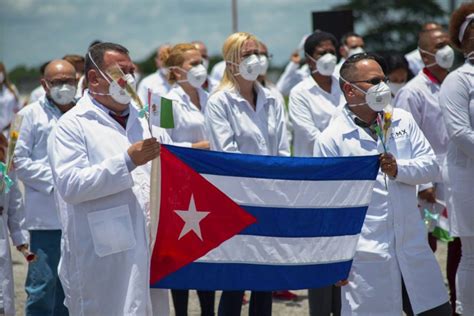 Más Médicos Para México Mientras Cuba Sufre La Falta De Personal Sanitario Cubanoticias360