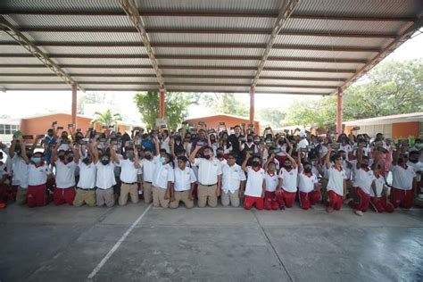 Entrega Fundaci N Nino Lentes Gratuitos A Estudiantes De Secundaria