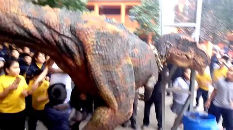 DINOSAURIO SUELTO EN ESCUELA BÁSICA DE CONCHALÍ facebook