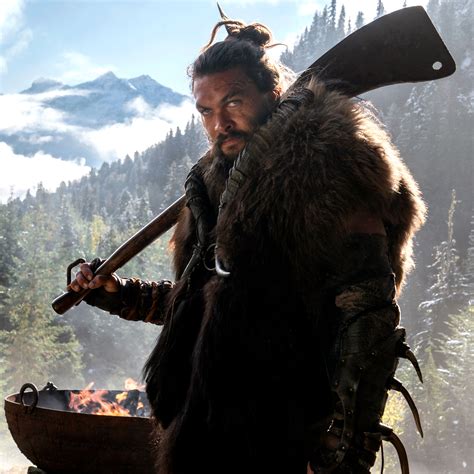 Jason Momoa Fed a Bear an Oreo From His Mouth for 'See'