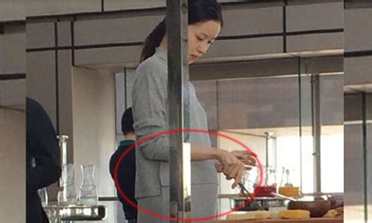 Hot girl trà sữa lộ bụng bầu to chỉ sau 1 tháng kết hôn