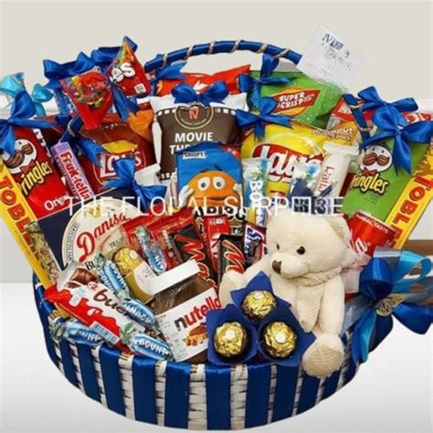 Chocolate Gift Baskets | Deliver in Pakistan by eflourist.com