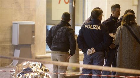 Napoli Gioielliere Indagato Per Omicidio Volontario Per Morte