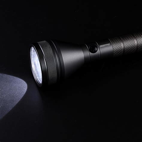 Geepas Rechargeable Led Flashlight Xpe Torch Led For