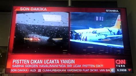 Incidente Aereo A Istanbul Aereo Finisce Fuori Pista Si Spezza E Va A