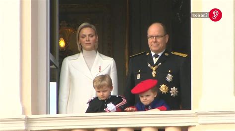 Kinobesuch mit der ganzen Familie Albert und Charlène mit ihren Kids