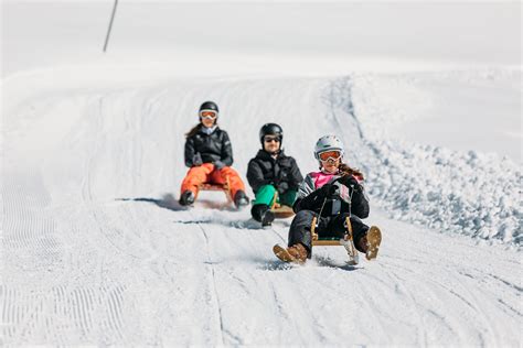 Rodeln In Vorarlberg Rodelbahnen Nachtrodeln Naturbahnen