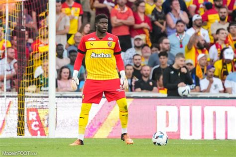 Rc Lens Brice Samba Revient Sur Son Int Gration Express