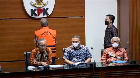 Rekam Jejak Hakim Agung Sudrajad Berawal Dari Lobi Toilet Dan