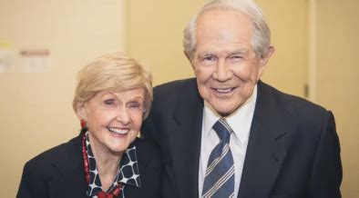 DeDe Robertson, Wife of CBN Founder Pat Robertson, Dies – MinistryWatch