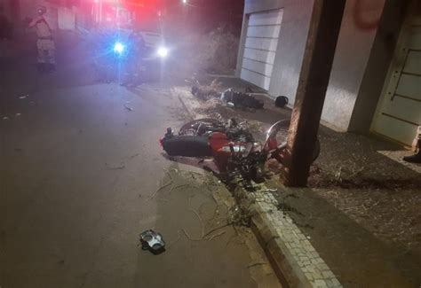 Motociclista Morre Após Perder Controle Da Moto E Bater Em Poste Em