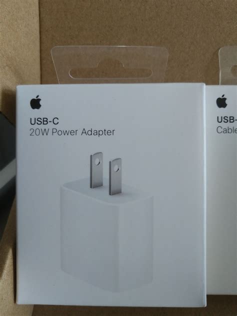 Apple原廠全新 20w Usb C 電源轉接器 手機及配件 電子周邊配件及產品 充電器及電線在旋轉拍賣