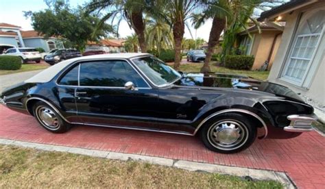 1968 Oldsmobile Toronado Coupe Black FWD Automatic 2D Classic