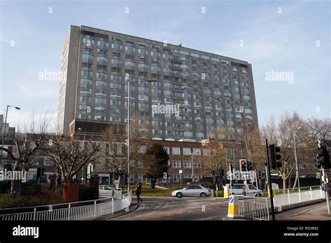 The Sheffield Hallamshire Hospital Building England Uk Stock Photo Alamy