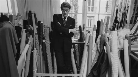 Yves Saint Laurent La Curatrice Delle Mostre Parigine Celebrative Ci