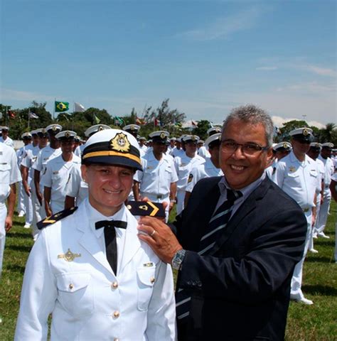 Suboficial Veterana Ajudou A Padronizar Uniformes Da Marinha Defesanet