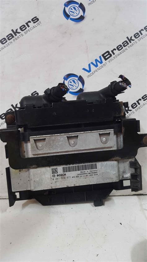 Volkswagen Polo C Engine Control Unit Ecu E Cb