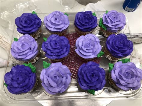 Purple Flower Cupcakes Kkscakes Cupcake Bouquet Flower Cupcakes