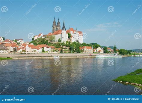 Vista Al Castillo De Albrechtsburg Y A La Catedral De Meissen Del Banco