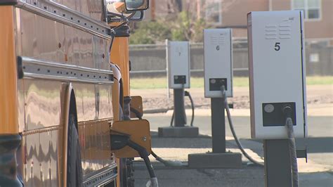 Electric School Buses Govt Awarding 1 Billion To Schools