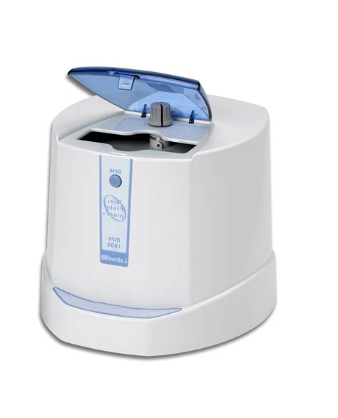 Labnet Personal Centrifuge The Mini Pcr Plate Spinner Labnet