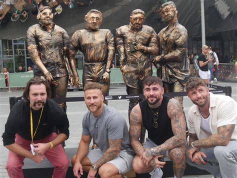 Four Men Who Became A Viral Meme In 2020 Have Been Turned Into A Statue But The Artist Who